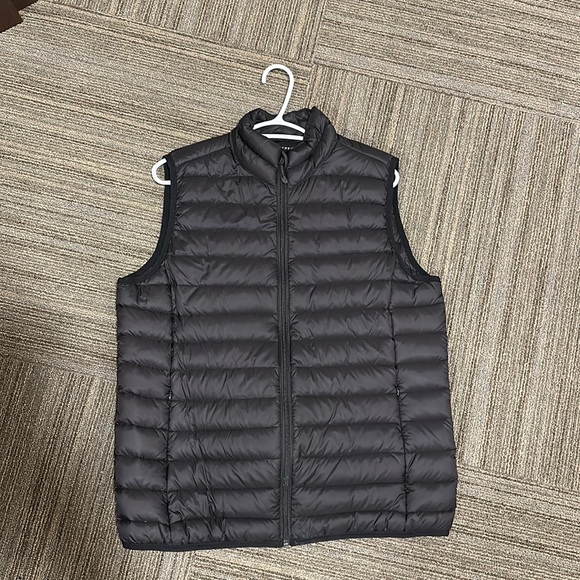 Joe Fresh vest, black, sz L - Picture 1 of 2